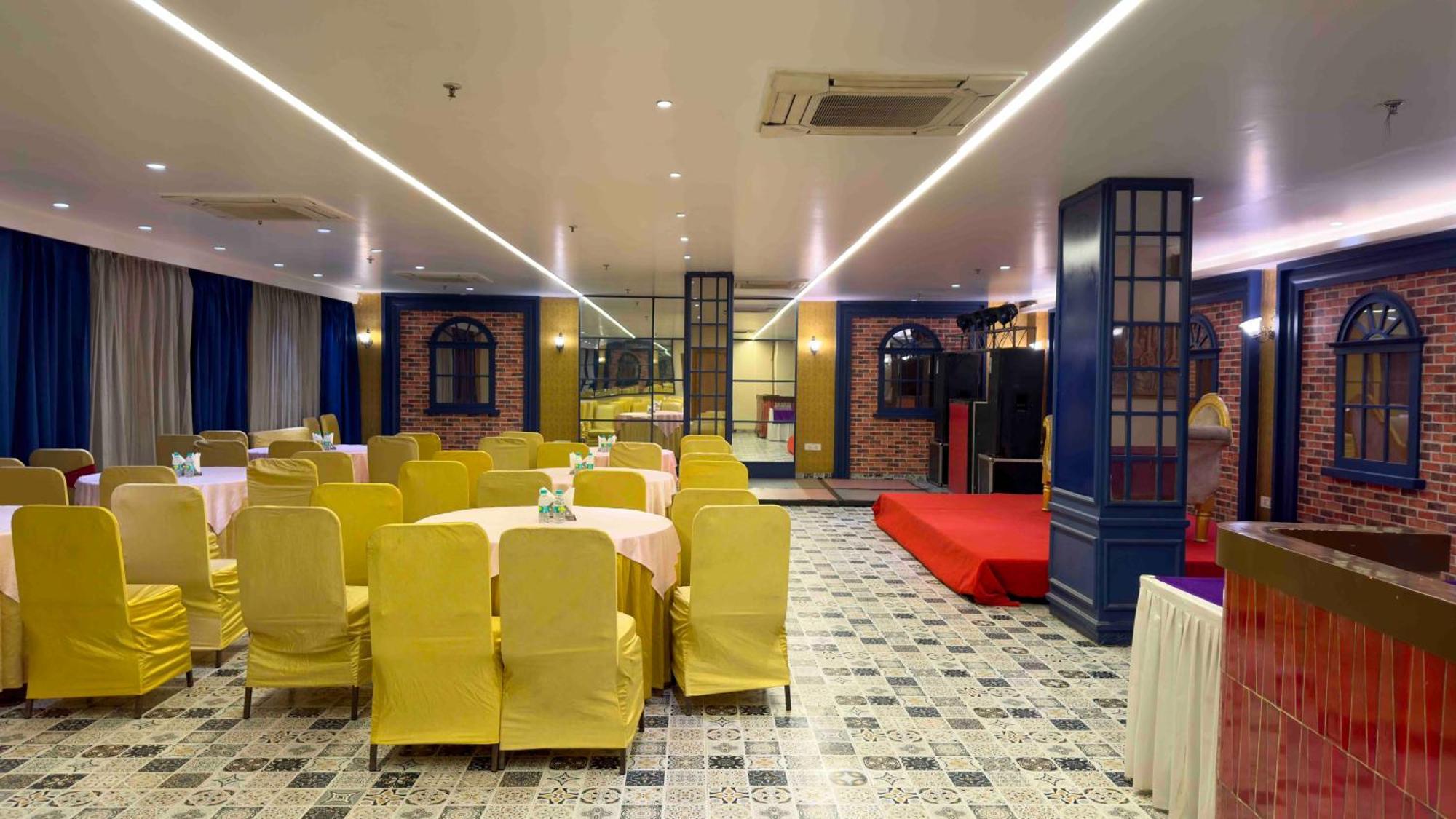 Hotel Woodapple Residency
